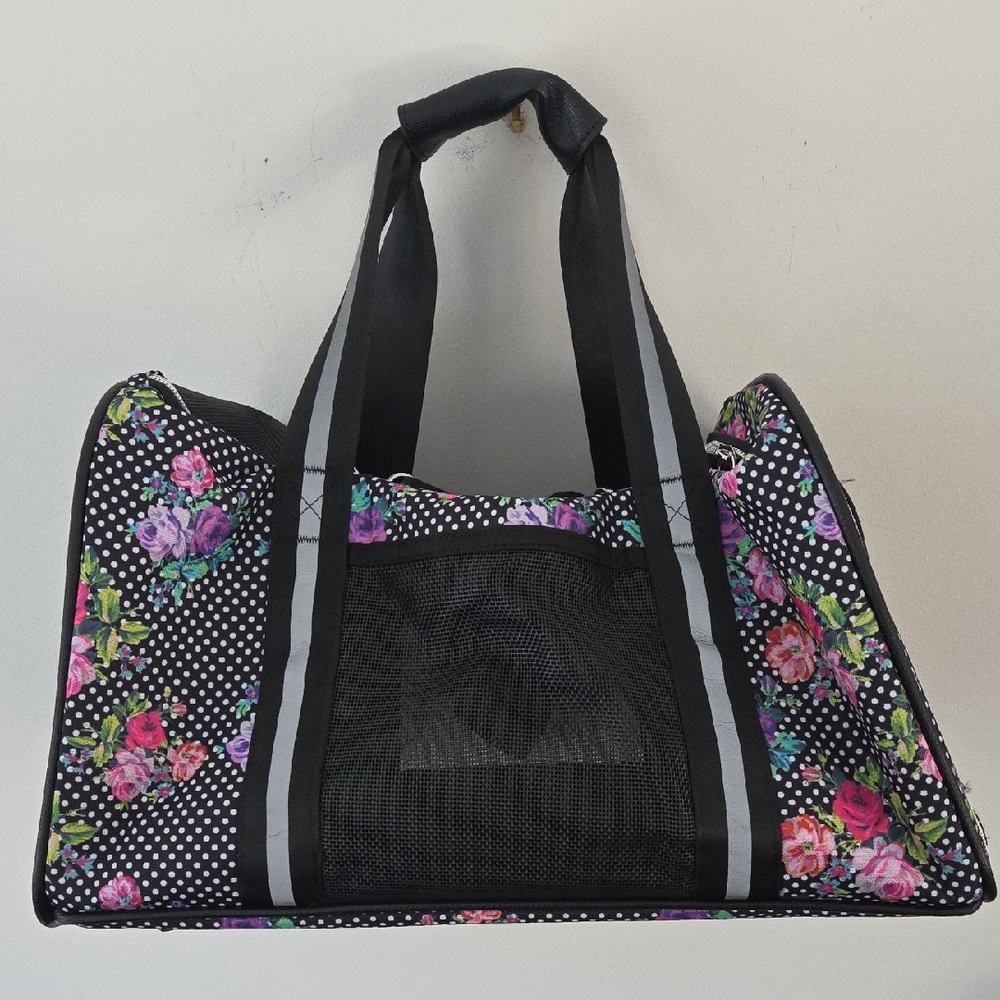 NWOT Betsey Johnson Small Pet Carrier TSA Approved Up To 16 Lbs